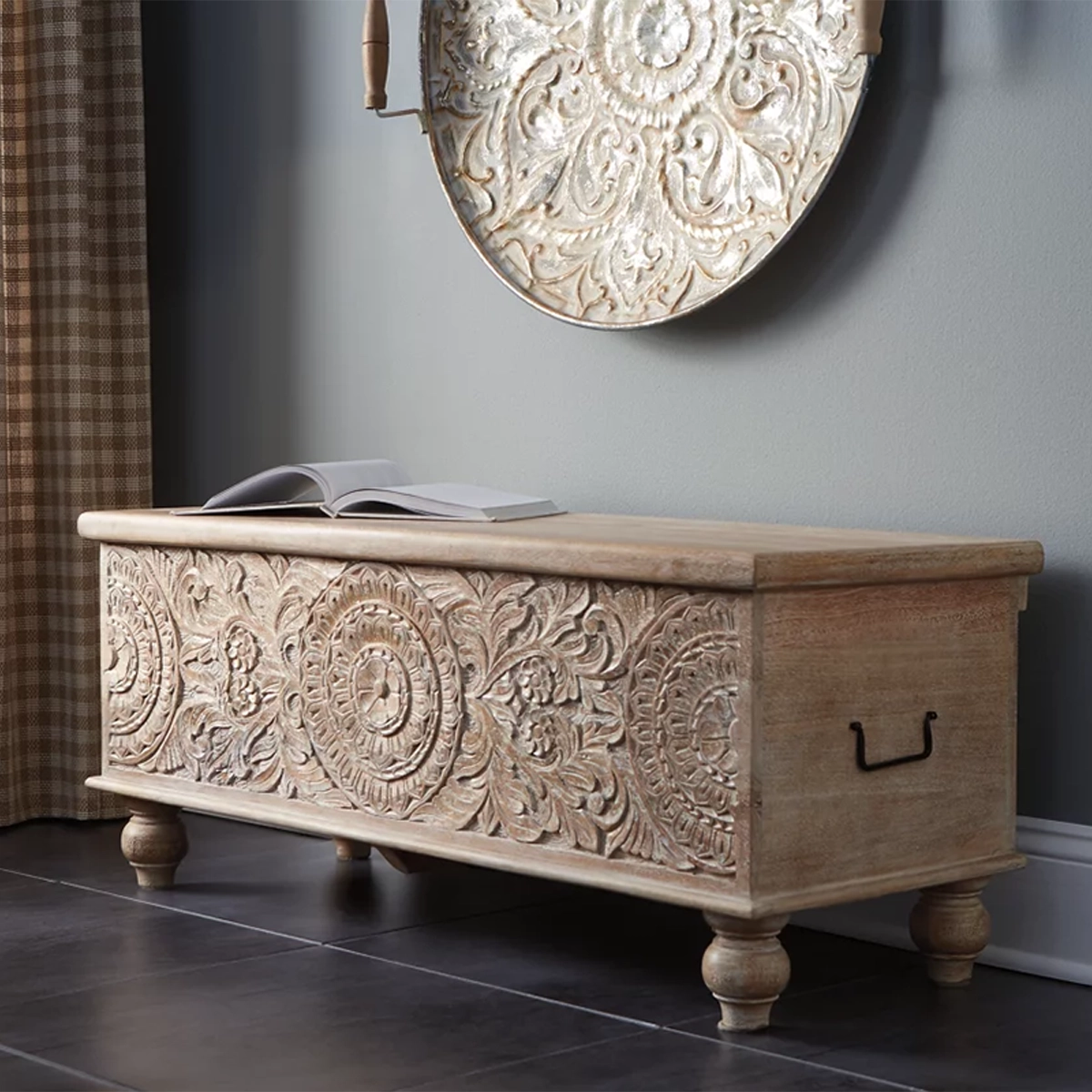 HeritageCraft Rustic Wooden Trunk